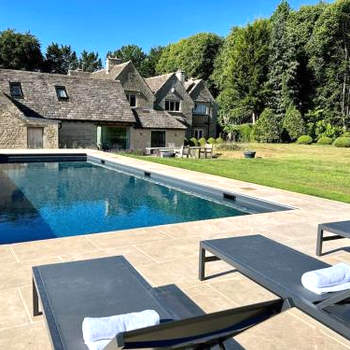 My home in The Cotswolds -10 guests