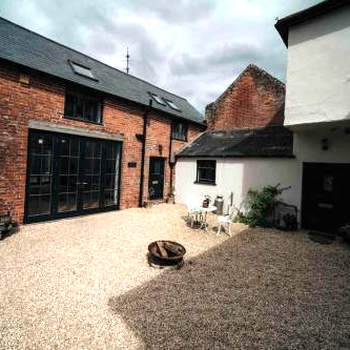 Roxie House a cosy farm refurbished Coach House.