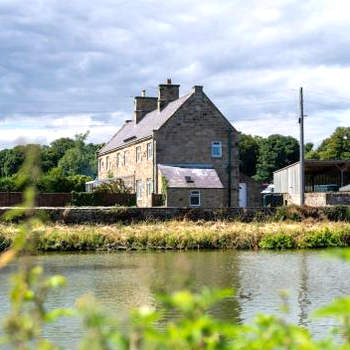 1 Redsteads