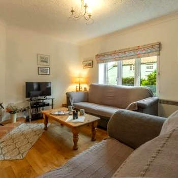 4 Langford Cottages