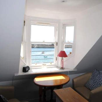 Harbourside- home by the sea in coastal village