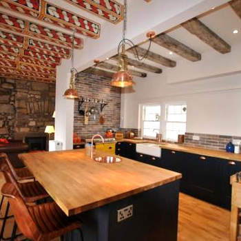 Seaspray- harbourfront home in idyllic location
