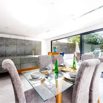 4Bed Spacious Luxury Smart House