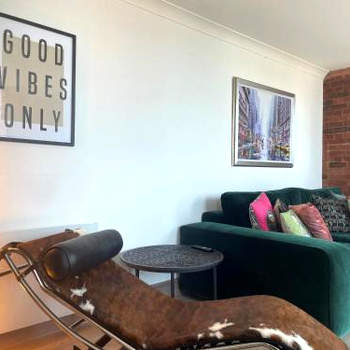 Addlestone Weybridge Stunning 2 bedroom 2 bath