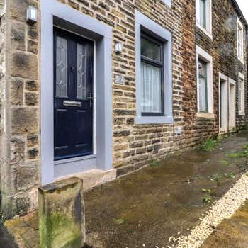2 Unity Street