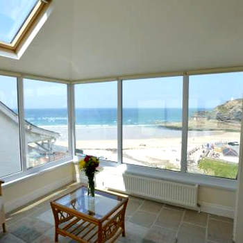 Gulls Roost - Pet Friendly Self Catering Holiday Cottage Portreath, Cornwall