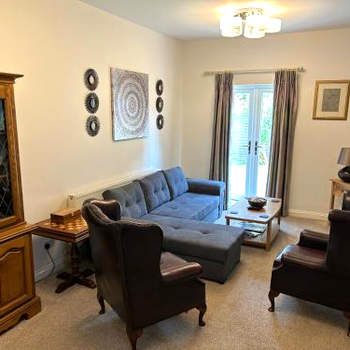 The Long Hall 2 bed ground floor annexed apartment - sleeps 6