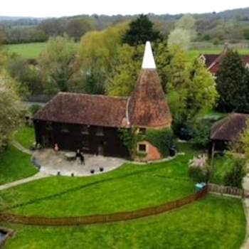 Charming Bluebell cottage - lake views nr Tenterden & Rye