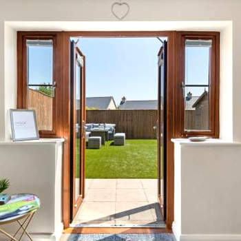 The Hygge - Modern Cottage Central Location