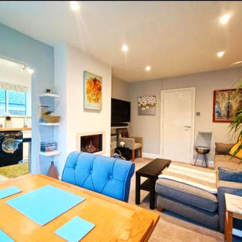 Greenfields Spa with private hottub New listing