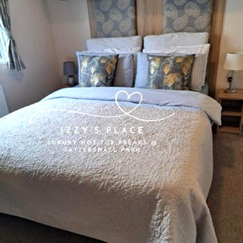 Izzy’s Place at Tattershall Lakes