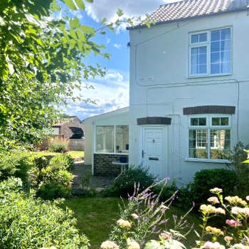 Charming 2 Bedroom Countryside Cottage