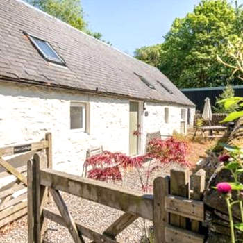 quirky barn w/gorgeous views