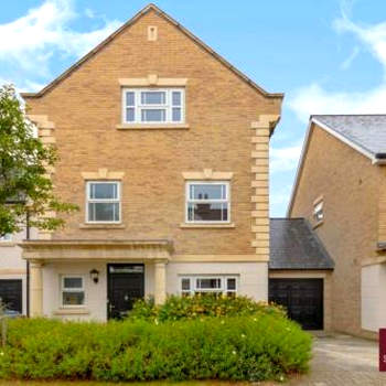 Sunbury-on-Thames - 4 Bed House