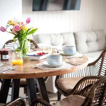 Apartment 11, Silver Cove