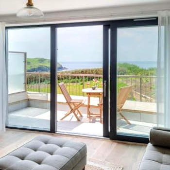 Apartment 14, Withie Cove