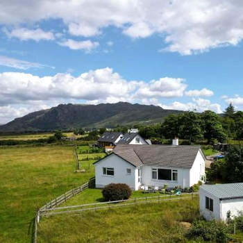 The Sheiling holiday home with gorgeous views over the isles