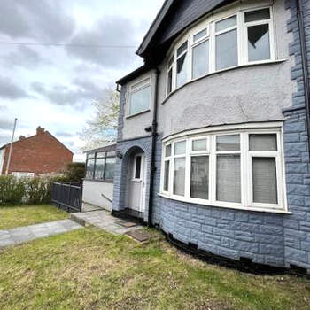 6 Bed 6 Bath House Fantastic for contractors & Groups