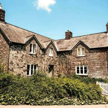 The Farmhouse Hideaway
