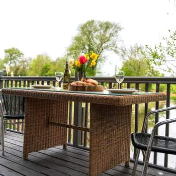 Lily pad Lodge