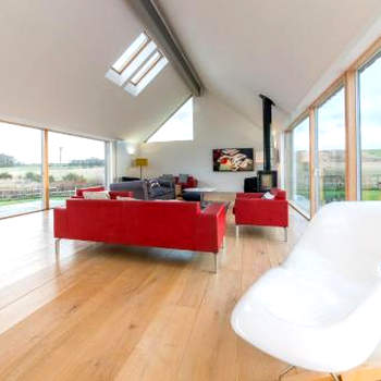 The Den, Architect Designed Barn, Beautiful Location