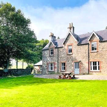 The Old Manse - Ukc6854