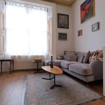 Adorable Apartment in The Heart of Primrose Hill