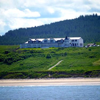 Cullen Bay Hotel