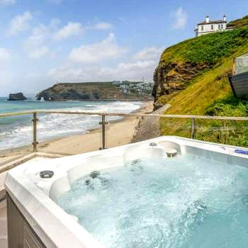 Award Winning 5* BEACH HOUSE! Hot Tub & Fire Pit