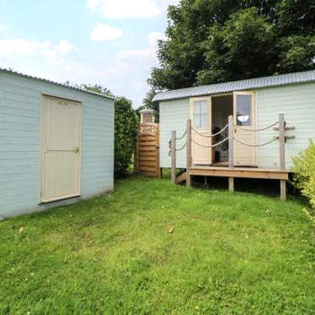 Flora's Hut