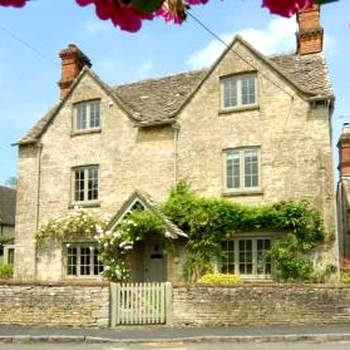 Holly Cottage, Coln St Aldwyns, Cotswolds