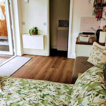 Oak Tree View - relax, reconnect, explore or work