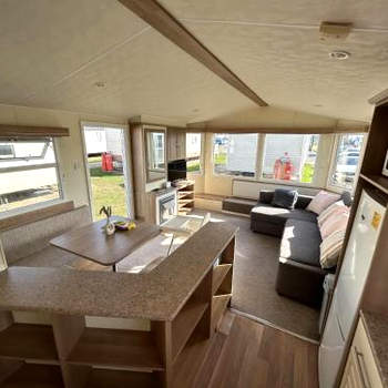 Lovely 2-Bed Caravan at St Osyth Caravan Park
