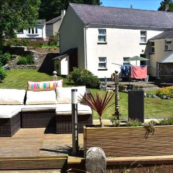 Luxury 2-Bed Cottage in Llansteffan
