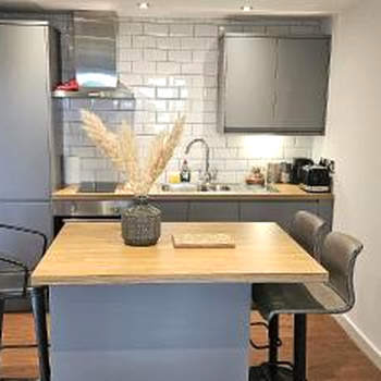 Modern Peaceful 1-Bed Apartment Rutland Point