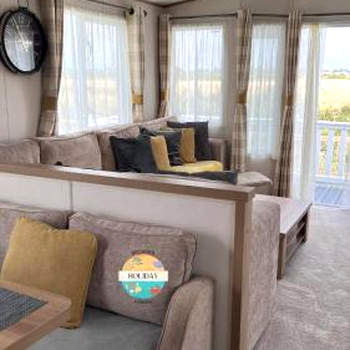 Field View - Martello Beach - Sylwia's Holiday Homes