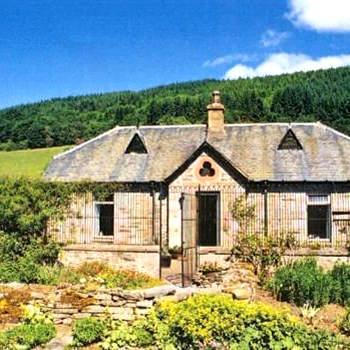 Castle Kennels