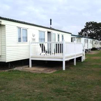 Lovely Caravan With Decking And Free Wifi At Valley Farm, Essex Ref 46610v