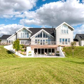 New England Mansion