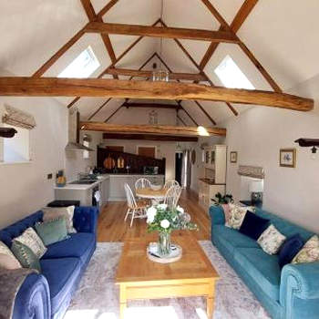 Luxury Victorian Hayloft barn self contained