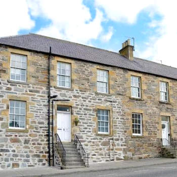 Cullen Holiday Home