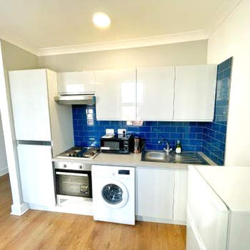 1 Bedroom City Gem, Prime Location.