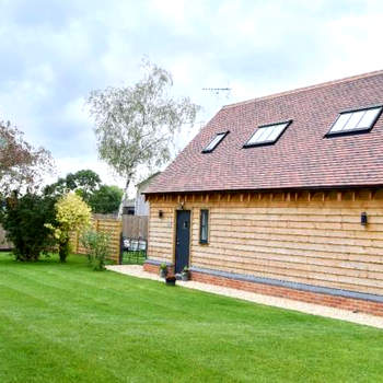 Nr Bicester Village 5 Star Luxury on farm