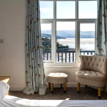 Bryn Gwyn & Tegfryn a Pair of Cottages Sea & Mountain Views Borth y Gest