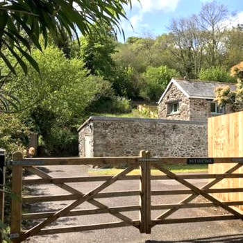 Nut Cottage - Pentewan Valley