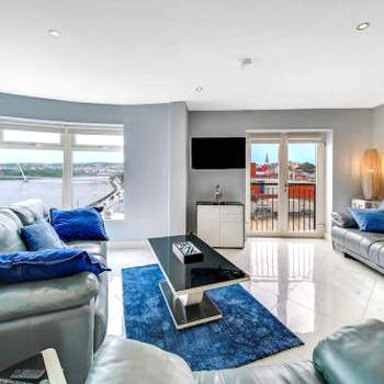 The Peace Bridge Apartment