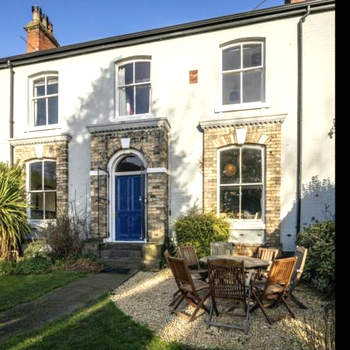 Leeds, Spacious, 4brd, Detached Home.