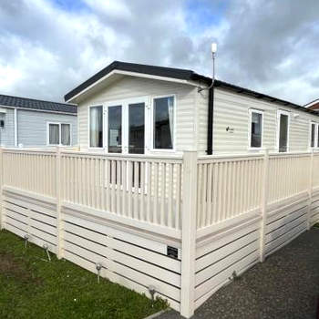 39 Woodland Walk