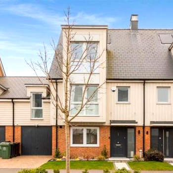 Lakeview 4 bed Townhouse with Jacuzzi - Covale Lakeview