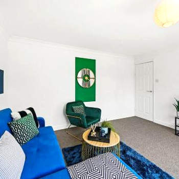 Beautiful 3 Bed House in Peterborough - Parking